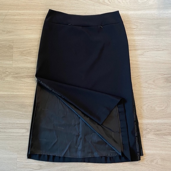 Vintage Fendi Fendissime Logo Printed Black Maxi Skirt with Zipper Pockets - Picture 3 of 12